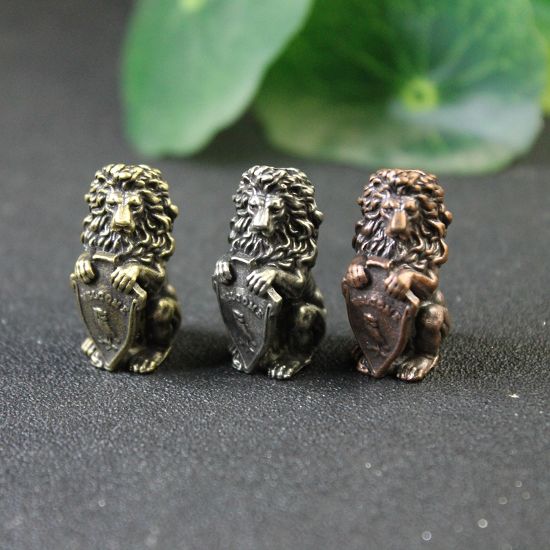 Lion King Holding Owl Shield F - огляд і ціна Paracord Survival Bracelet